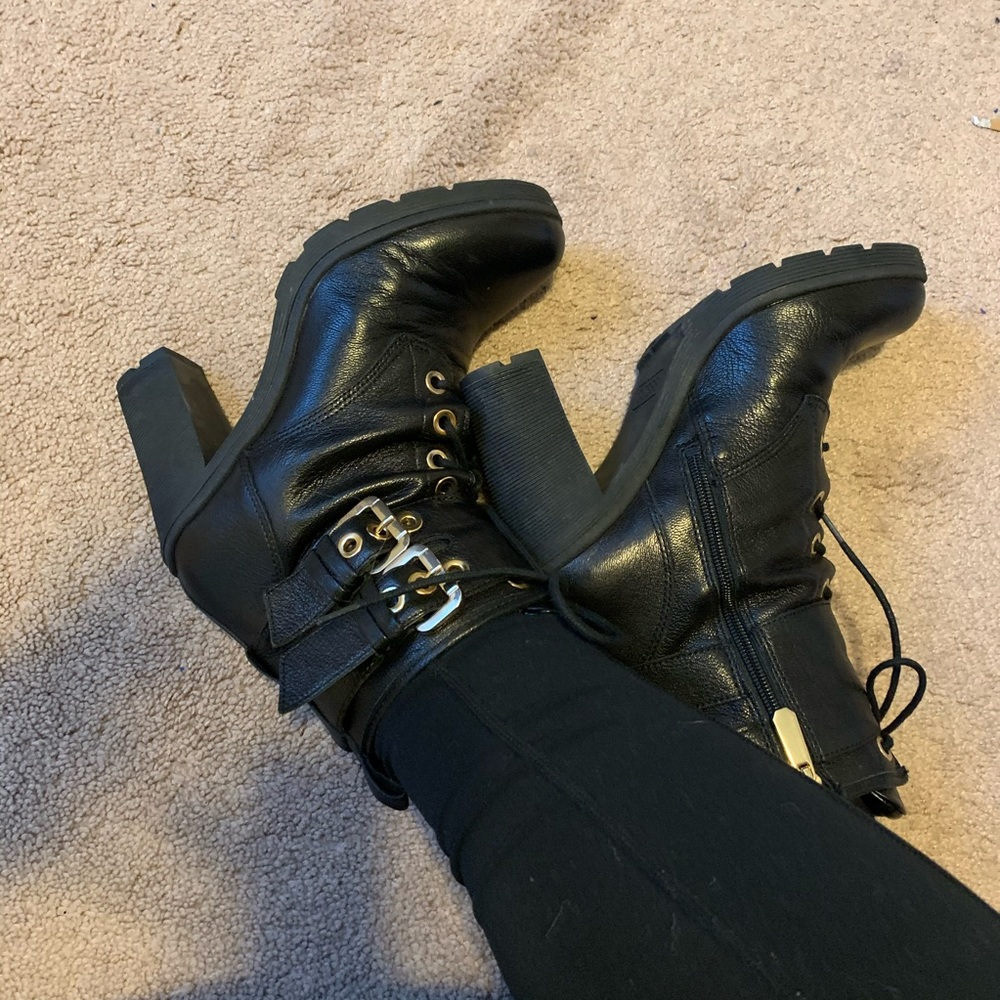 Guess‎ Leather Boots - Picture 7 of 7